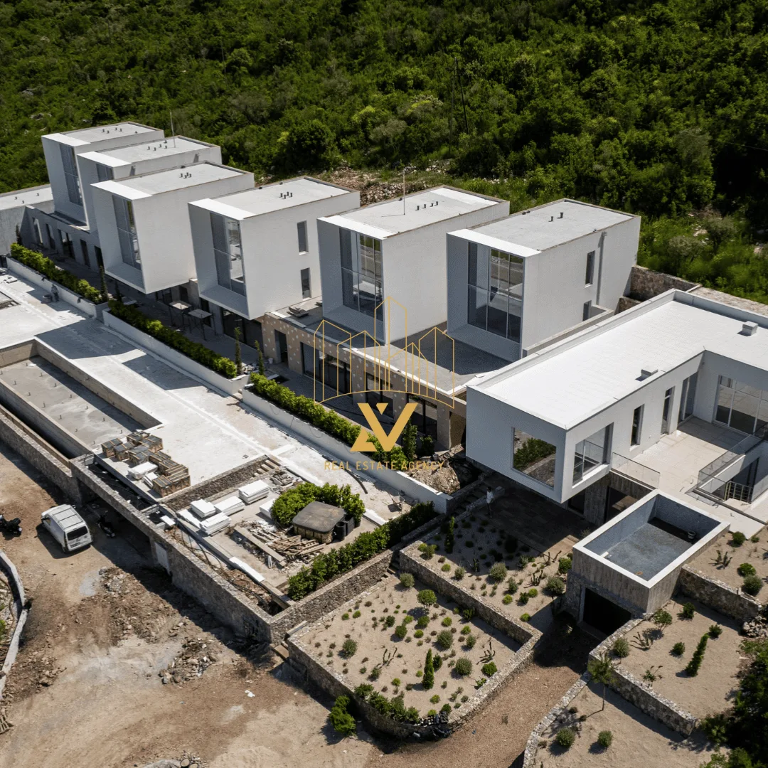 Vila-328-m²-Krasici-–-Tivat-9 Kuća 328 m² – Krašići, Tivat — fotografija 10