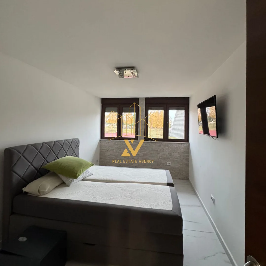 Trosoban-namjesten-stan-82-m²-–-Zabljak-3 Trosoban stan 82 m² – Žabljak — fotografija 4