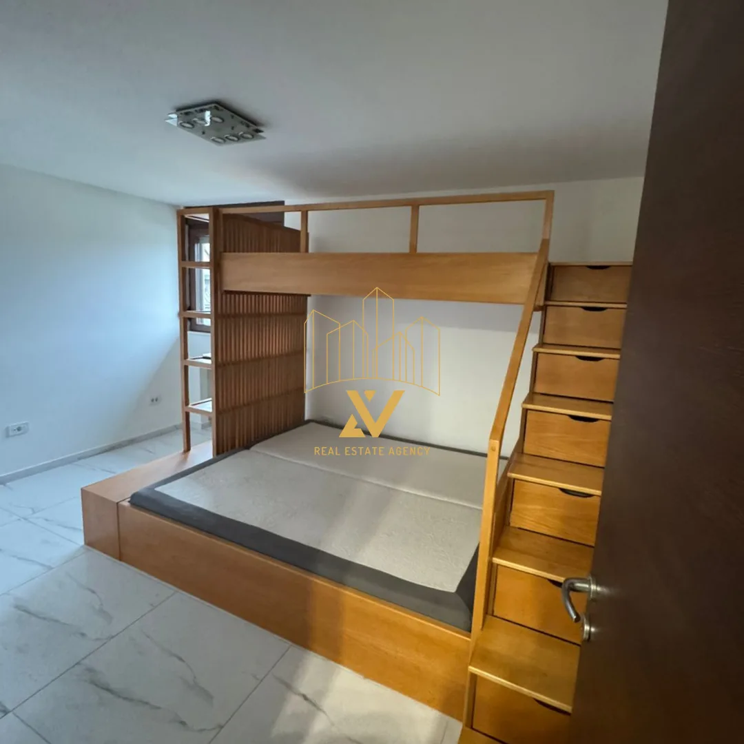 Trosoban-namjesten-stan-82-m²-–-Zabljak-6 Trosoban stan 82 m² – Žabljak — fotografija 7
