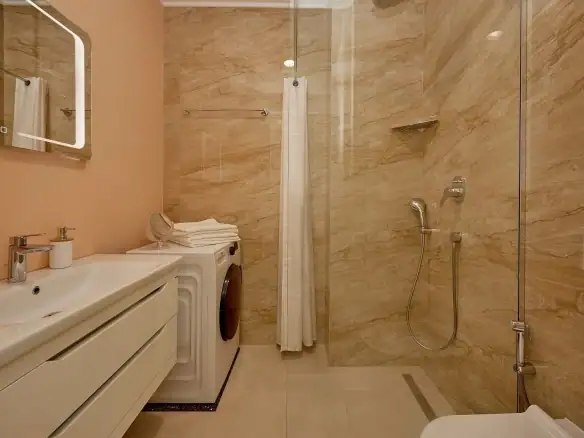 Dvosoban stan 67 m² – Bečići, Budva — fotografija 17
