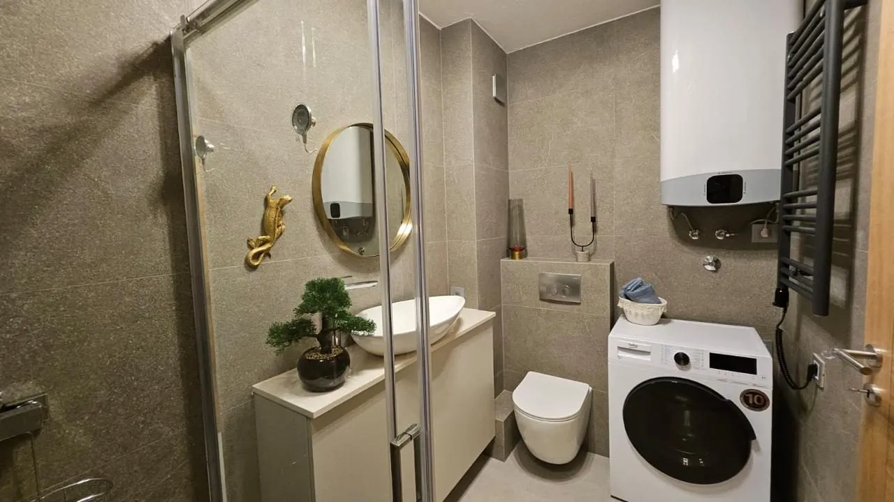Dvosoban-stan-sa-pogledom-na-more-Centar-Budva-5 Dvosoban stan 61 m² – Centar, Budva — fotografija 6