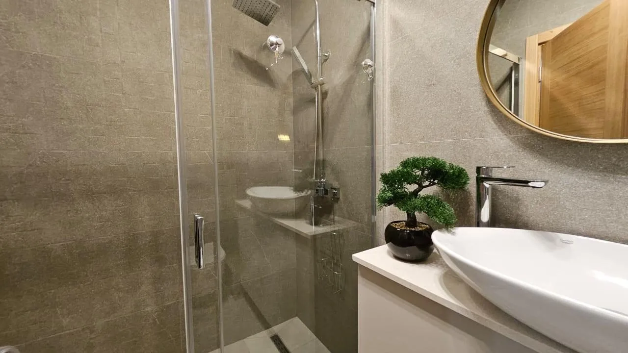 Dvosoban-stan-sa-pogledom-na-more-Centar-Budva-9 Dvosoban stan 61 m² – Centar, Budva — fotografija 10