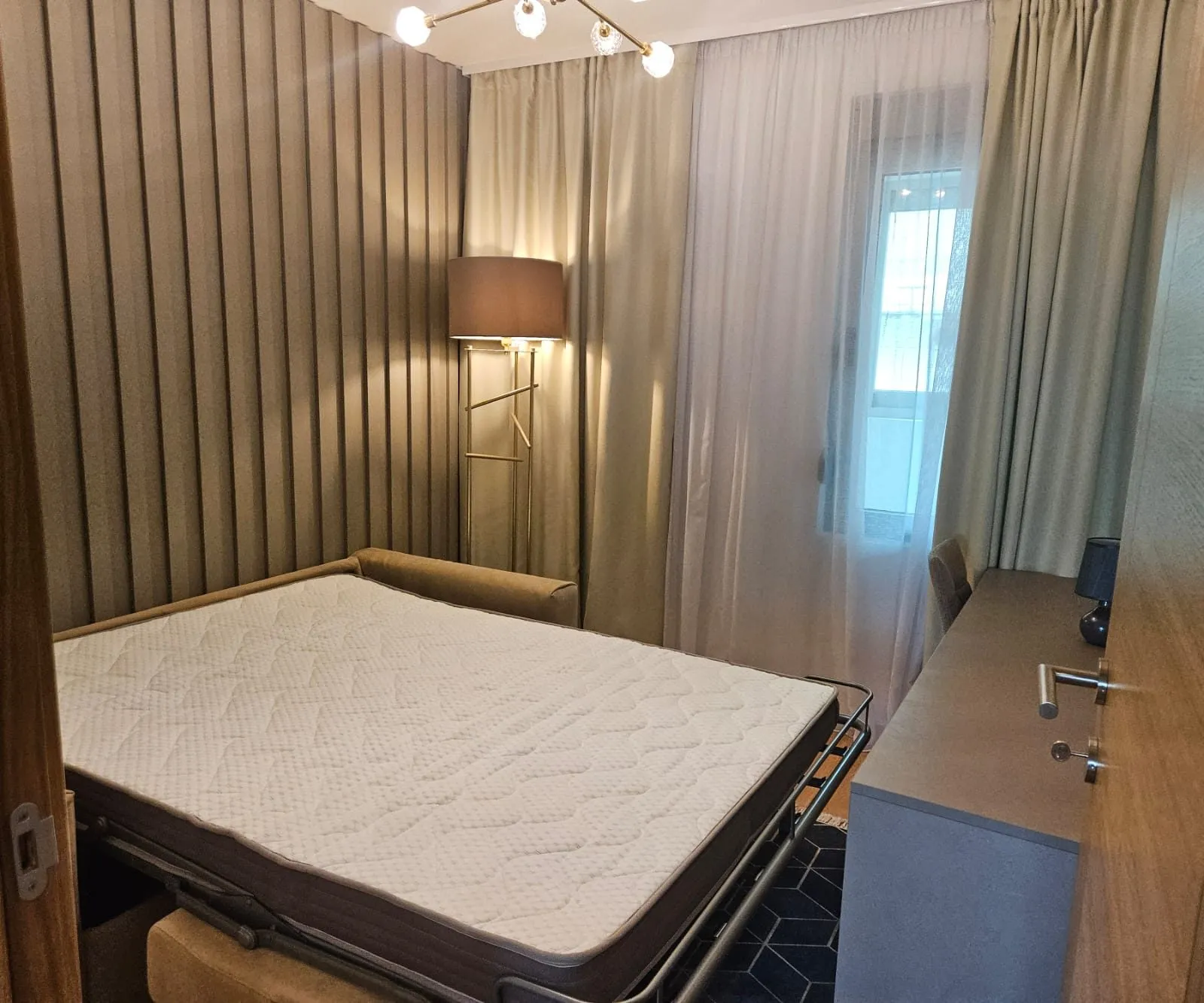 Dvosoban-stan-sa-pogledom-na-more-Centar-Budva-14 Dvosoban stan 61 m² – Centar, Budva — fotografija 15