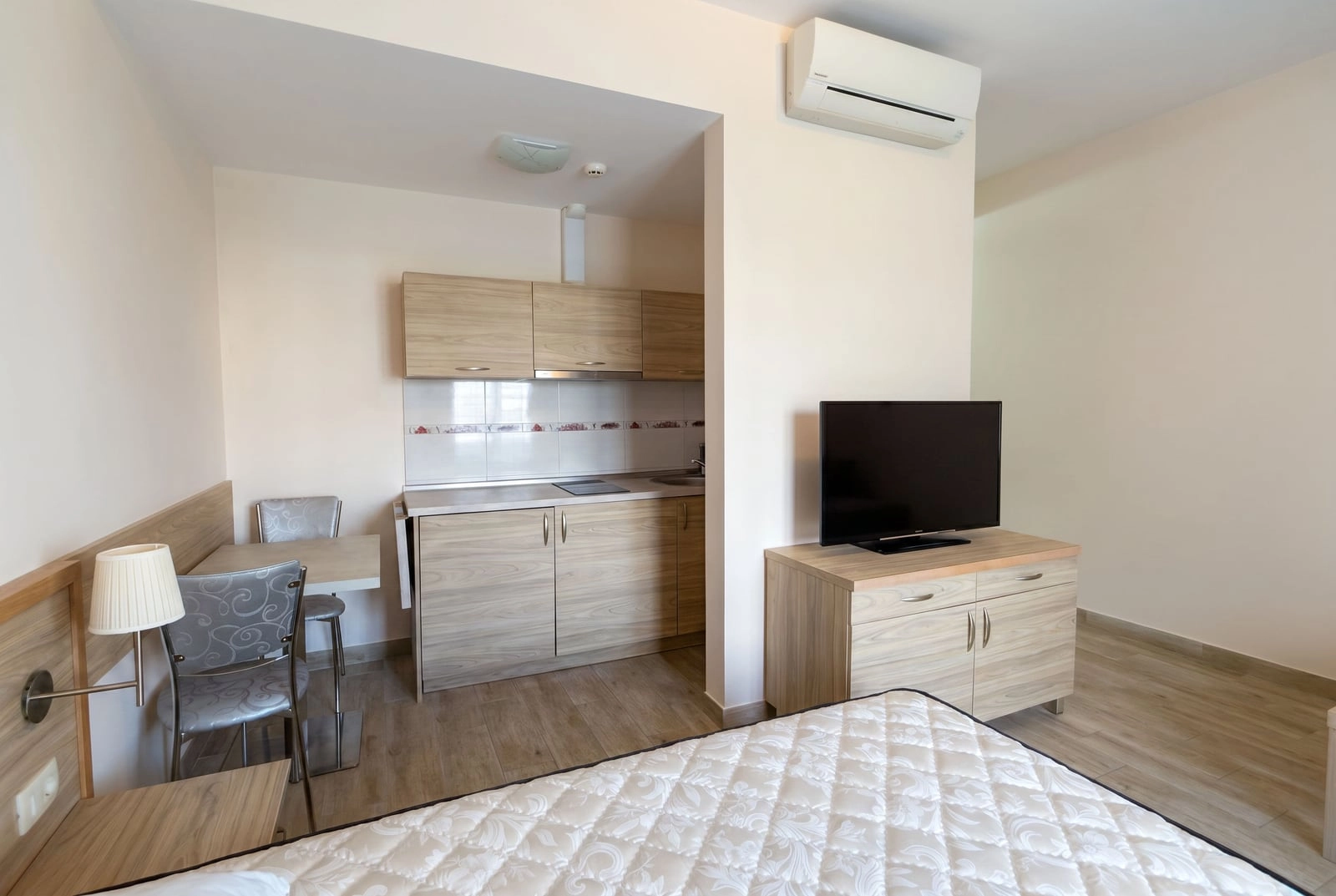 Izdavanje: Stan 27 m² – Bečići, Budva — fotografija 7