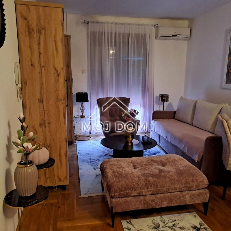 Garsonjera-38-m²-u-Pobrezju-Podgorica-1 Garsonjera 38 m² – Pobrežje, Podgorica — fotografija 2