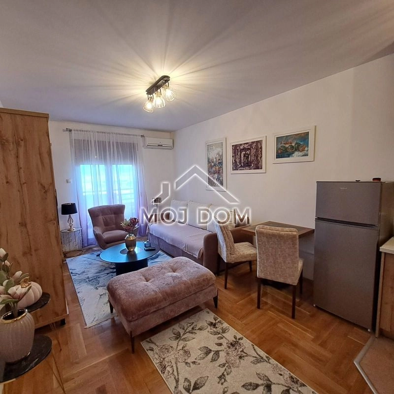 Garsonjera-38-m²-u-Pobrezju-Podgorica-3 Garsonjera 38 m² – Pobrežje, Podgorica — fotografija 4