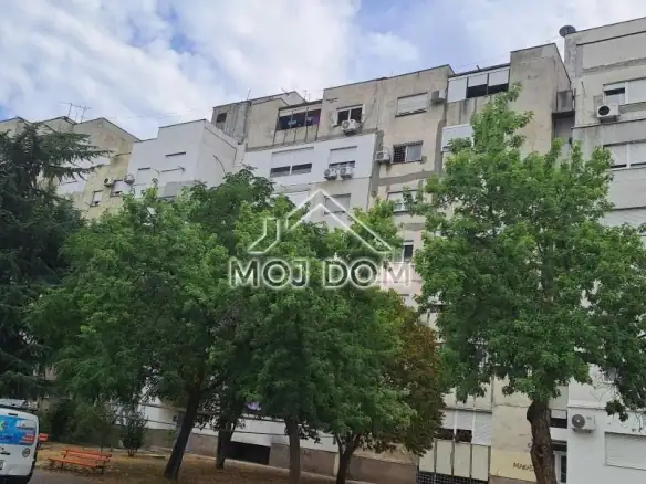 Trosoban stan na Zabjelu