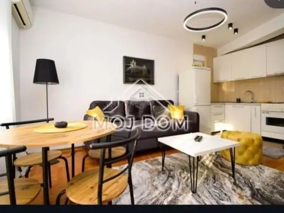Jednosoban stan 37 m² u Centru