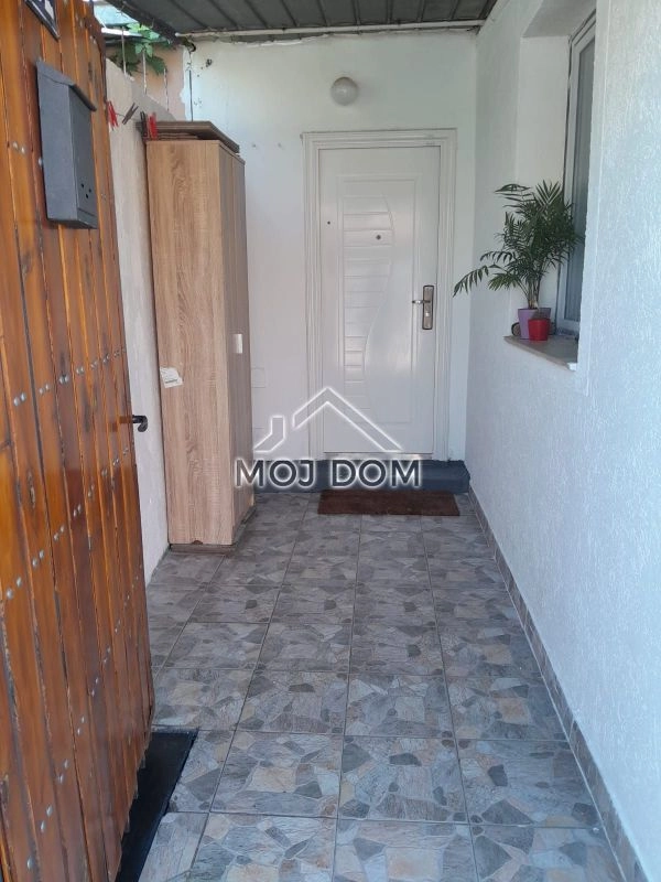 Trosoban-stan-sa-bastom-u-naselju-Konik-Podgorica-6 Trosoban stan 48 m² – Konik, Podgorica — fotografija 7