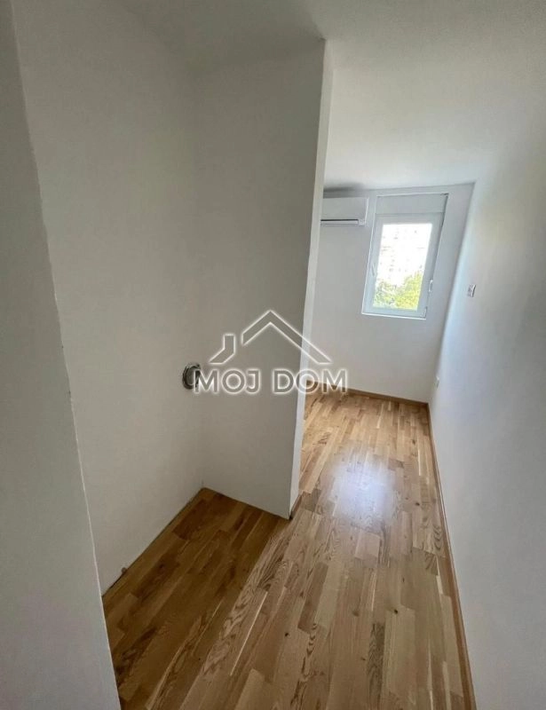 Trosoban-stan-u-Bloku-V-Podgorica-4 Trosoban stan 93 m² – Blok 5, Podgorica — fotografija 5