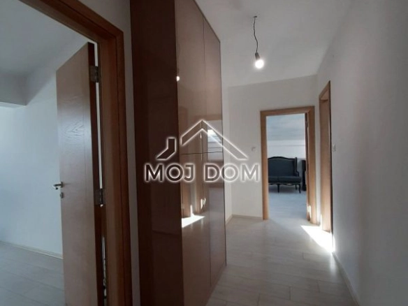 Trosoban stan 125 m² – Ljubović, Podgorica — fotografija 12