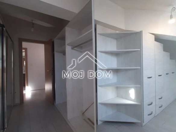 Trosoban stan 125 m² – Ljubović, Podgorica — fotografija 14