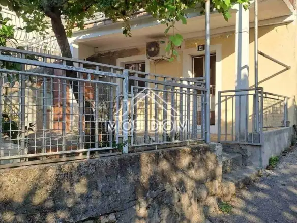 Prizemlje kuće u Momišićima