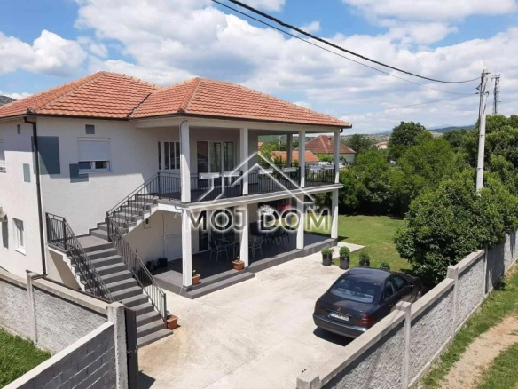 Kuća 260 m² – Kokoti, Podgorica — fotografija 2