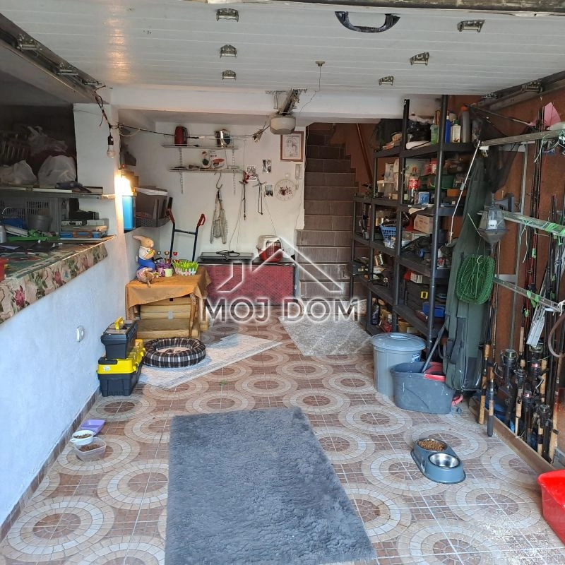 Porodicna-kuca-u-Donjoj-Gorici-Podgorica-7 Kuća 240 m² – Donja Gorica, Podgorica — fotografija 8