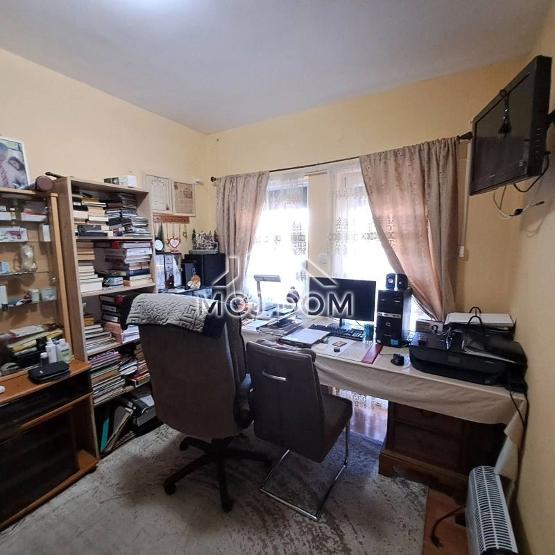 Porodicna-kuca-u-Donjoj-Gorici-Podgorica-16 Kuća 240 m² – Donja Gorica, Podgorica — fotografija 17