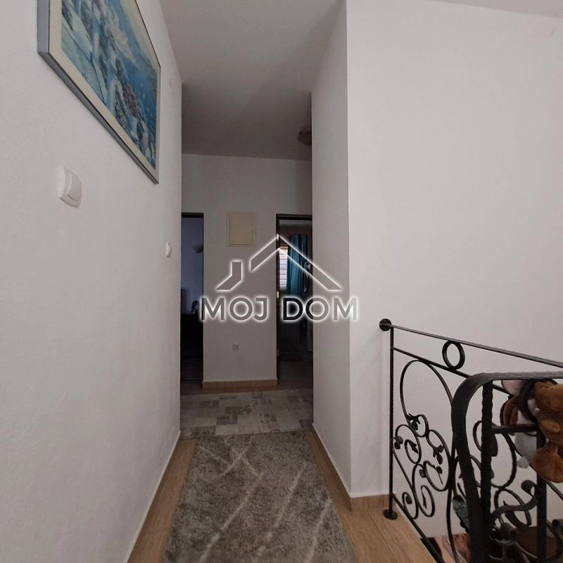 Porodicna-kuca-u-Donjoj-Gorici-Podgorica-19 Kuća 240 m² – Donja Gorica, Podgorica — fotografija 20