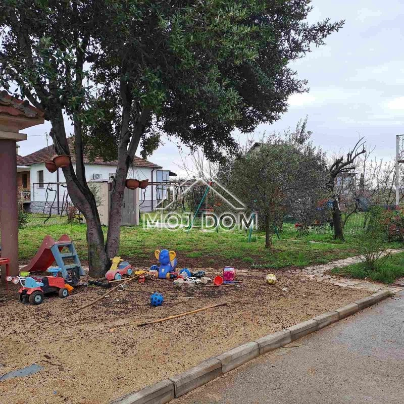 Dvojna-kuca-sa-dvoristem-u-Tolosima-Podgorica-2 Kuća 55 m² – Tološi, Podgorica — fotografija 3
