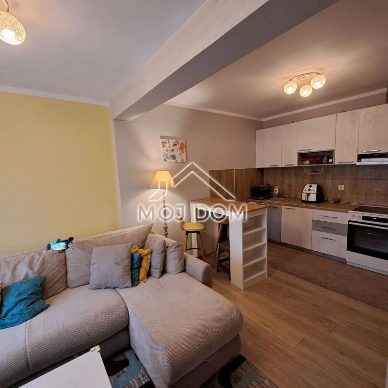 Dvojna-kuca-sa-dvoristem-u-Tolosima-Podgorica-10 Kuća 55 m² – Tološi, Podgorica — fotografija 11