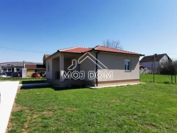 Kuća 74 m² na placu od 540 m²