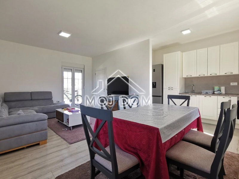 Kuca-74-m²-na-placu-od-540-m²-Tolosi-Podgorica-4 Kuća 74 m² – Tološi, Podgorica — fotografija 5