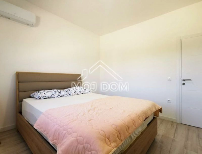 Kuca-74-m²-na-placu-od-540-m²-Tolosi-Podgorica-6 Kuća 74 m² – Tološi, Podgorica — fotografija 7