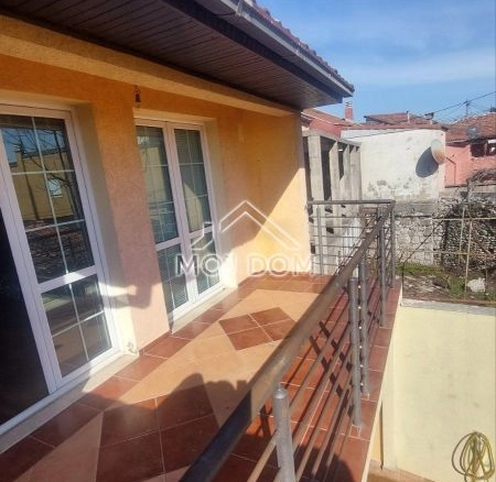 Kuća 100 m² – Stara Varoš, Podgorica — fotografija 2