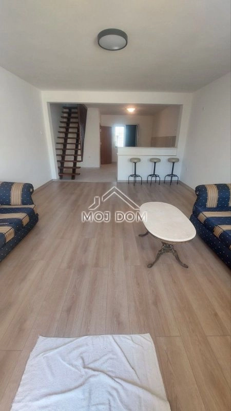 Renovirana-kuca-sa-dvoristem-u-Staroj-Varosi-Podgorica-5 Kuća 100 m² – Stara Varoš, Podgorica — fotografija 6