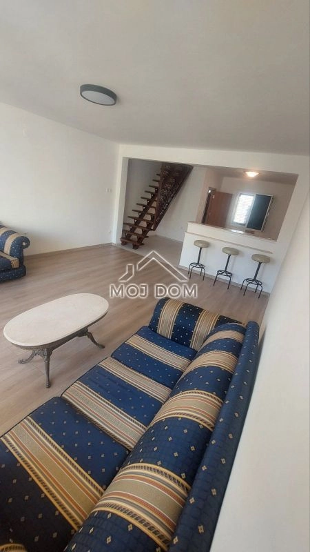 Renovirana-kuca-sa-dvoristem-u-Staroj-Varosi-Podgorica-7 Kuća 100 m² – Stara Varoš, Podgorica — fotografija 8