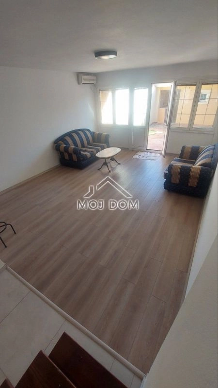 Renovirana-kuca-sa-dvoristem-u-Staroj-Varosi-Podgorica-12 Kuća 100 m² – Stara Varoš, Podgorica — fotografija 13