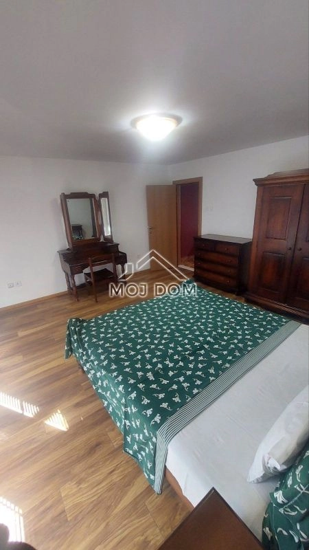 Renovirana-kuca-sa-dvoristem-u-Staroj-Varosi-Podgorica-14 Kuća 100 m² – Stara Varoš, Podgorica — fotografija 15