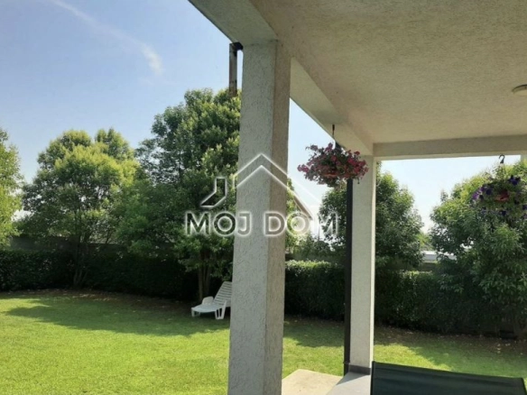 Kuća 260 m² – Kokoti, Podgorica — fotografija 2