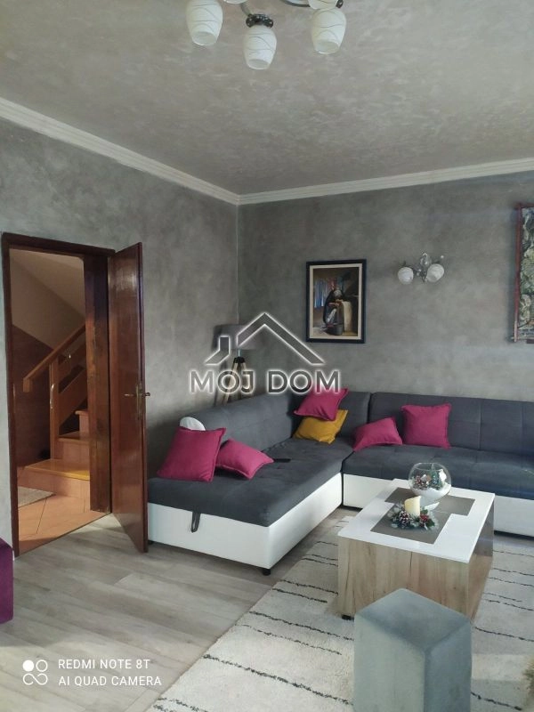 Kuca-sa-dvoristem-u-Tolosima-Podgorica-9 Kuća 191 m² – Tološi, Podgorica — fotografija 10