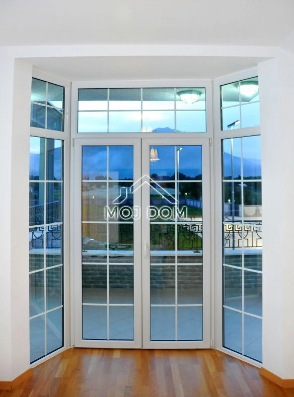 Kuca-sa-bazenom-na-placu-od-11000-m²-Danilovgrad-14 Kuća 560 m² – Danilovgrad — fotografija 15