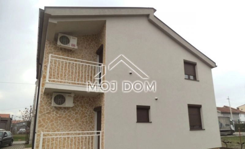 Kuca-sa-dvoristem-u-Murtovini-Podgorica-3 Kuća 160 m² – Murtovina, Podgorica — fotografija 4