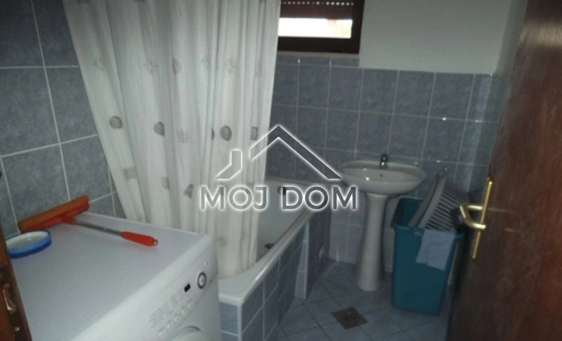 Kuca-sa-dvoristem-u-Murtovini-Podgorica-6 Kuća 160 m² – Murtovina, Podgorica — fotografija 7