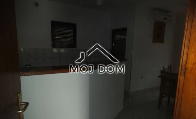 Kuca-sa-dvoristem-u-Murtovini-Podgorica-8 Kuća 160 m² – Murtovina, Podgorica — fotografija 9