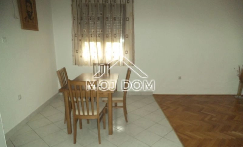 Kuca-sa-dvoristem-u-Murtovini-Podgorica-9 Kuća 160 m² – Murtovina, Podgorica — fotografija 10