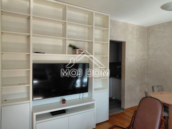 Izdavanje: Dvosoban stan 70 m² – Blok 6, Podgorica — fotografija 8