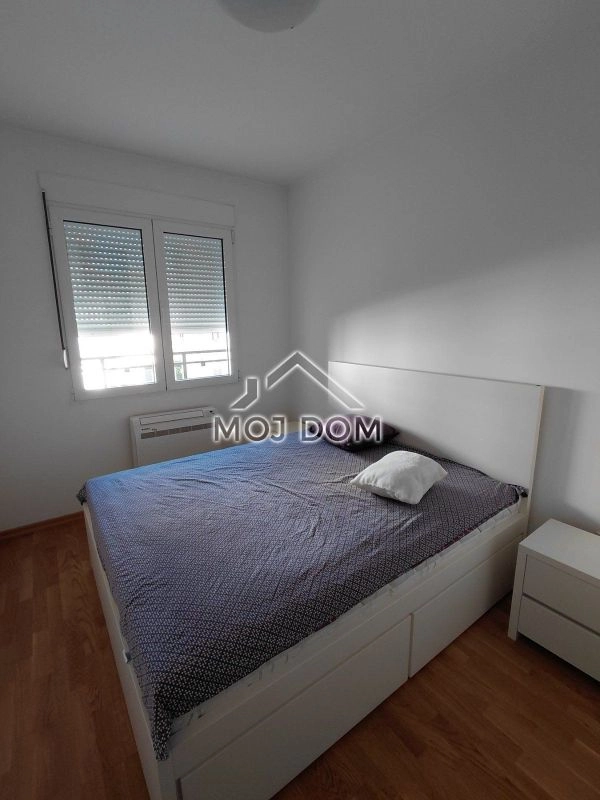 Namjesten-dvosoban-stan-u-Bloku-VI-Podgorica-8 Izdavanje: Dvosoban stan 70 m² – Blok 6, Podgorica — fotografija 9