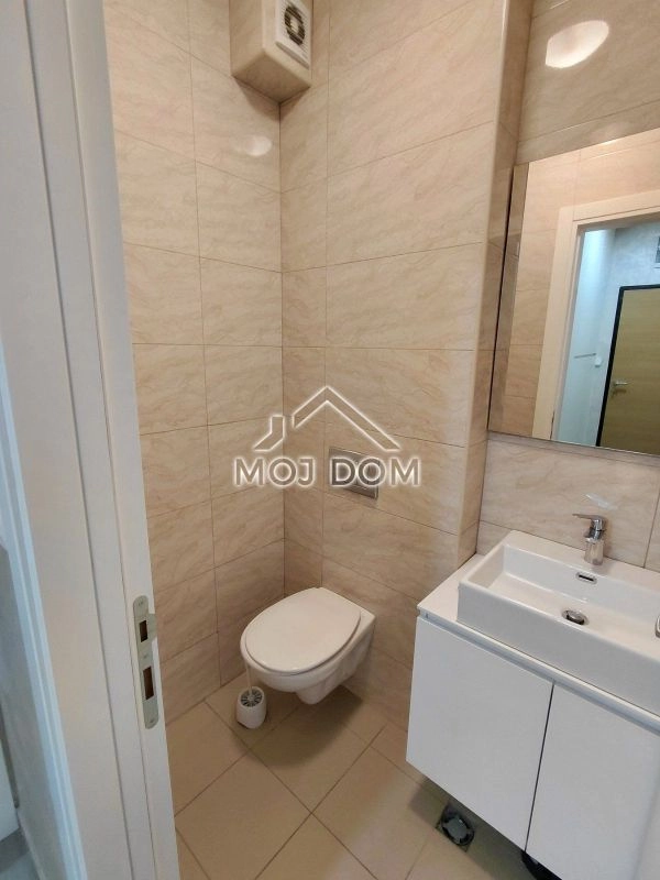 Namjesten-dvosoban-stan-u-Bloku-VI-Podgorica-11 Izdavanje: Dvosoban stan 70 m² – Blok 6, Podgorica — fotografija 12
