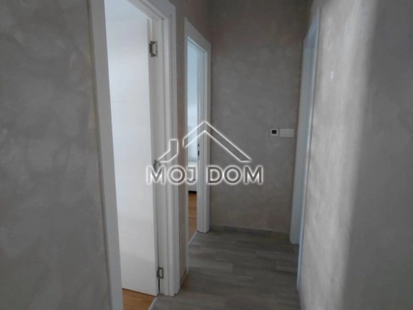 Izdavanje: Dvosoban stan 70 m² – Blok 6, Podgorica — fotografija 19