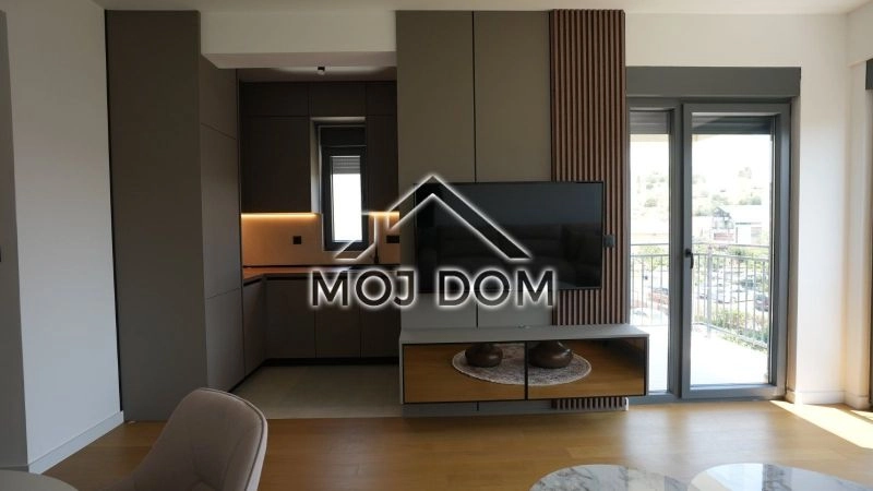 Izdavanje: Jednosoban stan 47 m² – Blok 9, Podgorica — fotografija 2