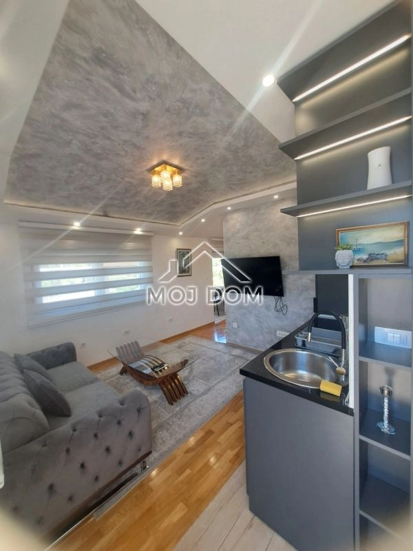 Namjesten-jednosoban-stan-u-Staroj-Varosi-Podgorica-2 Izdavanje: Jednosoban stan 27 m² – Stara Varoš, Podgorica — fotografija 3