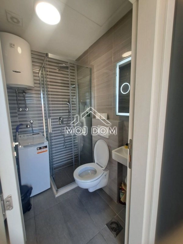 Namjesten-jednosoban-stan-u-Staroj-Varosi-Podgorica-6 Izdavanje: Jednosoban stan 27 m² – Stara Varoš, Podgorica — fotografija 7
