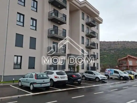 Jednosoban stan u Tološima