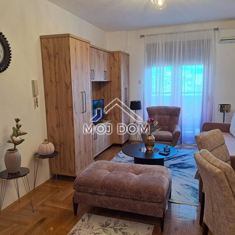 Izdavanje: Garsonjera 38 m² – Pobrežje, Podgorica — fotografija 5