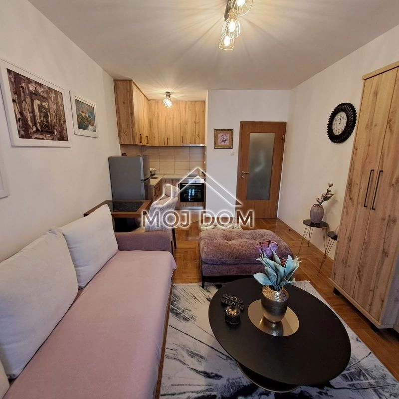 Izdavanje: Garsonjera 38 m² – Pobrežje, Podgorica — fotografija 7