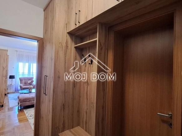 Izdavanje: Garsonjera 38 m² – Pobrežje, Podgorica — fotografija 14