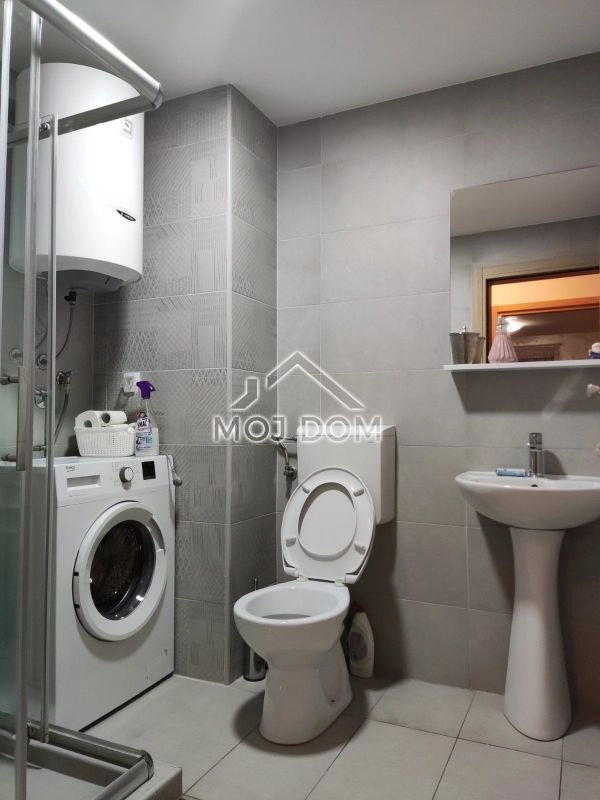 Namjesten-dvosoban-stan-u-Centru-Podgorica-5 Namješten dvosoban stan u Centru, Podgorica — fotografija 6